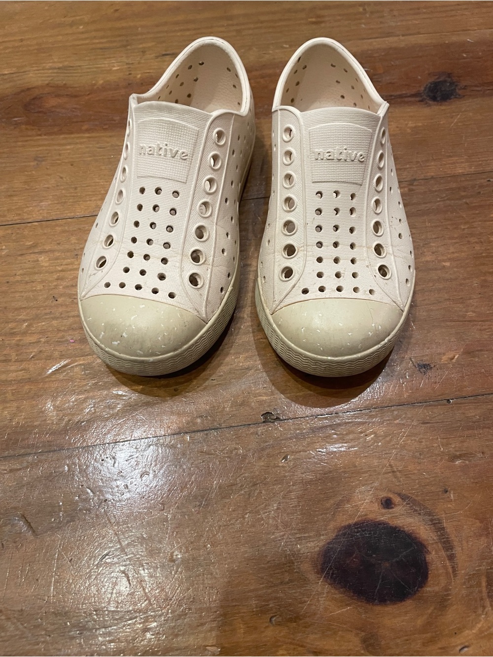 Native Kids Slip-On Shoes in Cream